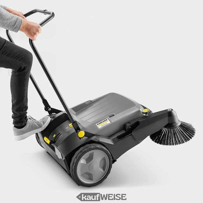 Kärcher Kehrmaschine KM 70/20 C mit schwarzen und grauen Farben, rotierende Bürsten